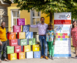 Die 17 SDGs stehen im Mittelpunkt des V. World Organic Forum_ v.l.n.r Edie Mukiibi, Frederik Schulze-Hamann, Dorothy Kidza-Zentler und Heide Öchslen.